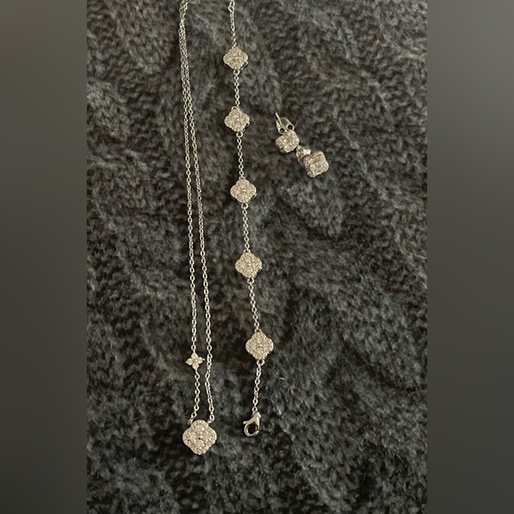 Elegant Moissanite silver set - Picture 3 of 7